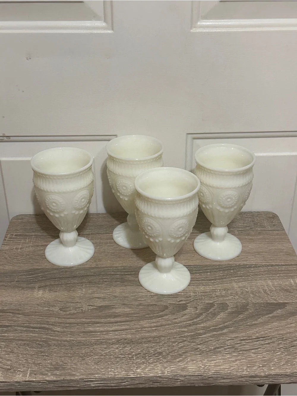 Set of 4 Vtg Pioneer Woman Adeline Snow Milk White Goblet Glasses